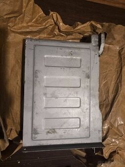 Olejový chladič Tatra 613 – originál nepoužitý