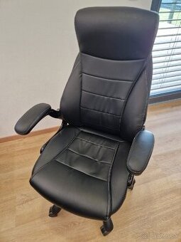 Kancelarske kreslo - málo používané