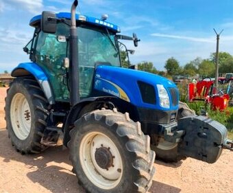 Traktor New Holland TS 100