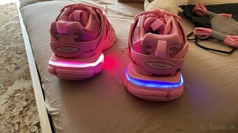 Balenciaga track LED 38