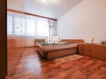 Tehlová bytovka - 2i byt - garáž - záhradka