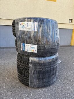 Celoročné pneumatiky 215/55 R17