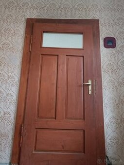 Dvere vnútorné z chalupy vrátane zárubne