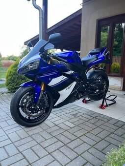 Yamaha YZF R1