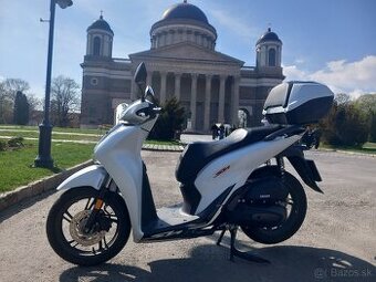 Honda sh 125. 2022