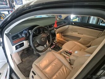 Škoda superb 2.0 tdi 125kw 4x4 rok 2011