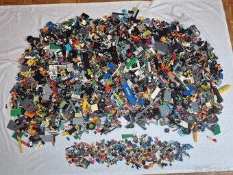 Lego mix 21,5 kg cca cista vaha - 1