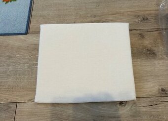 Antirefluxný klinový vankúš