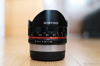 Predám Samyang 8mm f/2.8 UMC FishEye Fujifilm X