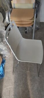 Dizajnová stolička