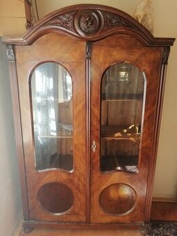 Starožitné skrine. - 1