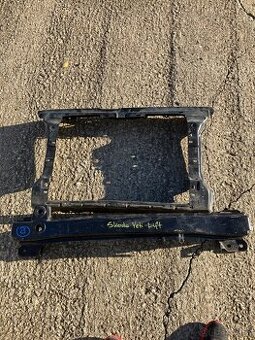 chladicova stena skoda yeti chladicovka vyztuha - 1