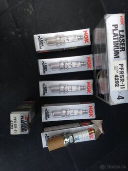 SVIECKY ZAPALOVACIE MERCEDES 6KS PFR5R-11