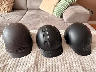 Jazdecké prilby 3 ks