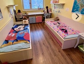 Darujeme detskú izbu - postele, stôl, poličky IHNEĎ
