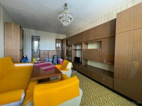 2 izbový byt na Hlinách V s lóggiou a balkónom