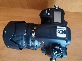 Predám Nikon d7000 s originál objektívom