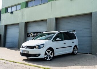 Volkswagen Touran 2015, 2.0 TDi Automat