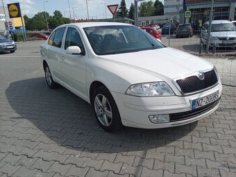 Oktavia2