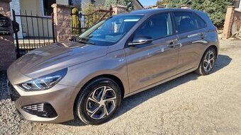 Hyundai i30 1,5 GDi 117kW Edícia 30, 12700km