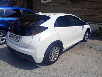 Honda Civic 9g-r.2016 facelift-biela perleť-benzín 1,4 iVTEC