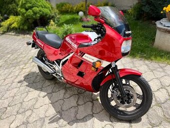 Honda vf 1000 f2