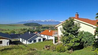 REZERVOVANÝ Rodinný dom vo Vlkovej, pekný výhľad