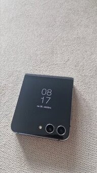 Samsung galaxy Z flip 5 256 GB