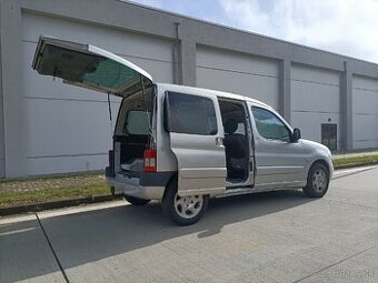 Peugeot PARTNER 1.6Hdi - 5 miestne
