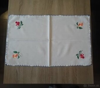 Vyšívané dečky - ručná práca.
