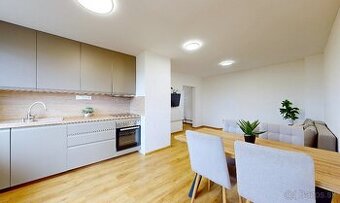 Moderný komplet zrekonštruovaný 3 izbový byt s balkónom