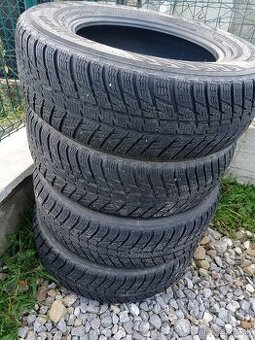 Predám zimné pneumatiky 215/70 R16 100H
