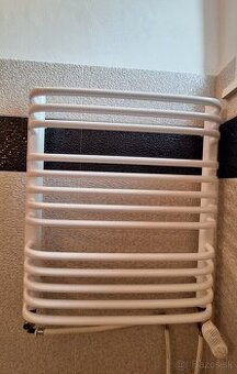 Kúpeľňový rebríkový radiátor