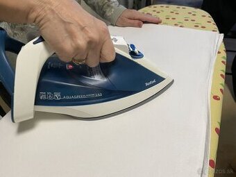 Naparovacia žehlička Tefal