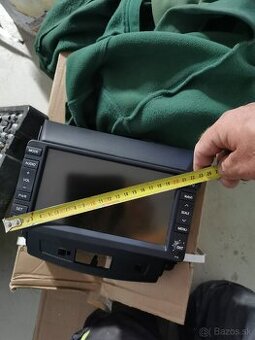 Predám ramik na 2 dinove rádio na peugeot 4007