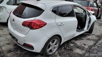 KIA CEED 2014 1.6 GDi predám DVERE, MOTOR G4FD, ZADNÉ SVETLO