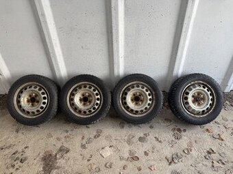 Predám zimné 215/55 R16 Rozteč 5x114,3