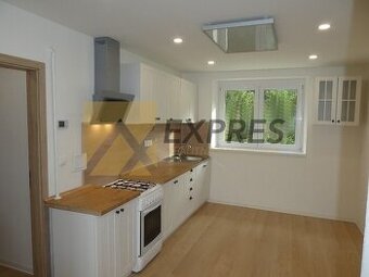 RK EXPRES - REZERVOVANÝ 2 izbový byt v Handlovej, ul. Úderní