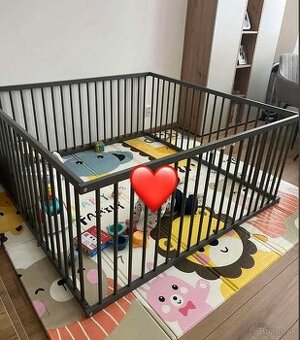 Drevená ohrádka z masívu 150x150cm