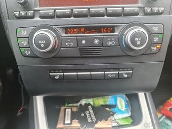 Bmw ovládač klimatizácie a kúrenia s  výhrevom sedaiel