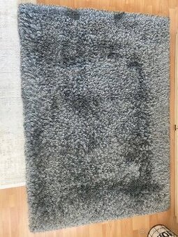 Sivý koberec 140x200