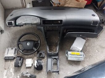 Palubná doska ,airbag,škoda Superb,komplet