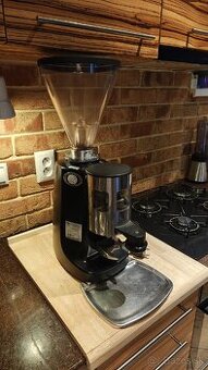 Profi mlynec na kávu Mazzer Luigi srl