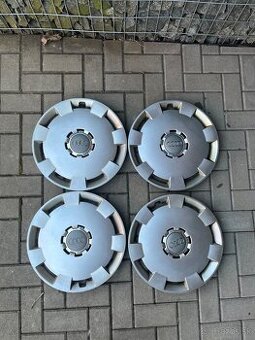 Originálne puklice Audi r16