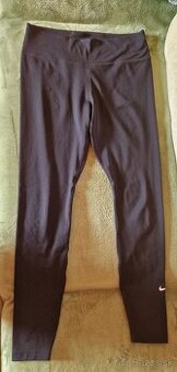 Športové legíny Nike, v. M