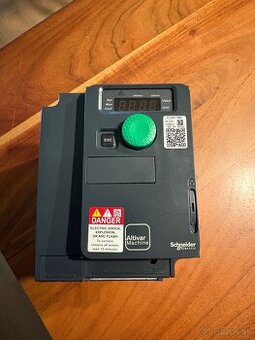 Schneider Altivar Menič 240V 8A