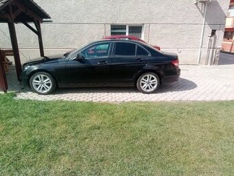 Predám Mercedes C 180 benzín w204 zľava