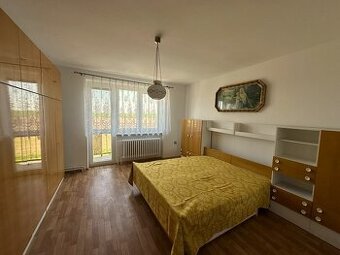 Veľký, svetlý 3 - izbový byt s dvoma balkónmi a záhradkou