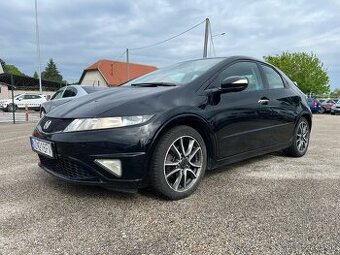 Honda Civic 1.8 V-Tec benzín, 103kW, MT/6, rok:12.2011.