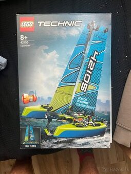 Lego Technic 42105 Catamaran